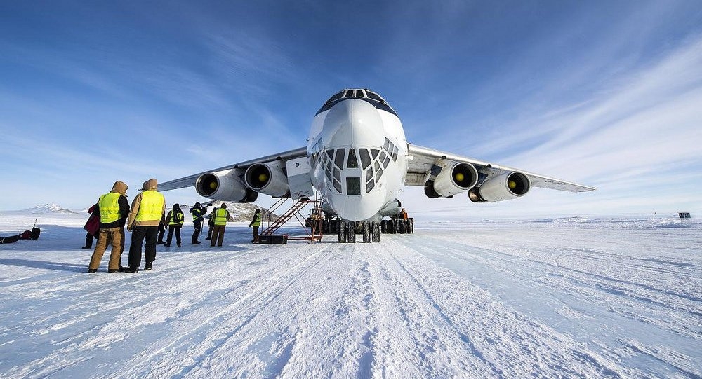 Rơi máy bay vận tải Ilyushin Il-76 của Nga, ít nhất 2 người thiệt mạng